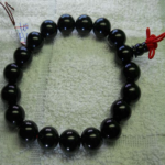 Vòng tay đá thạch anh đen