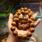 vòng tay gỗ sưa đỏ vân hoa hồng